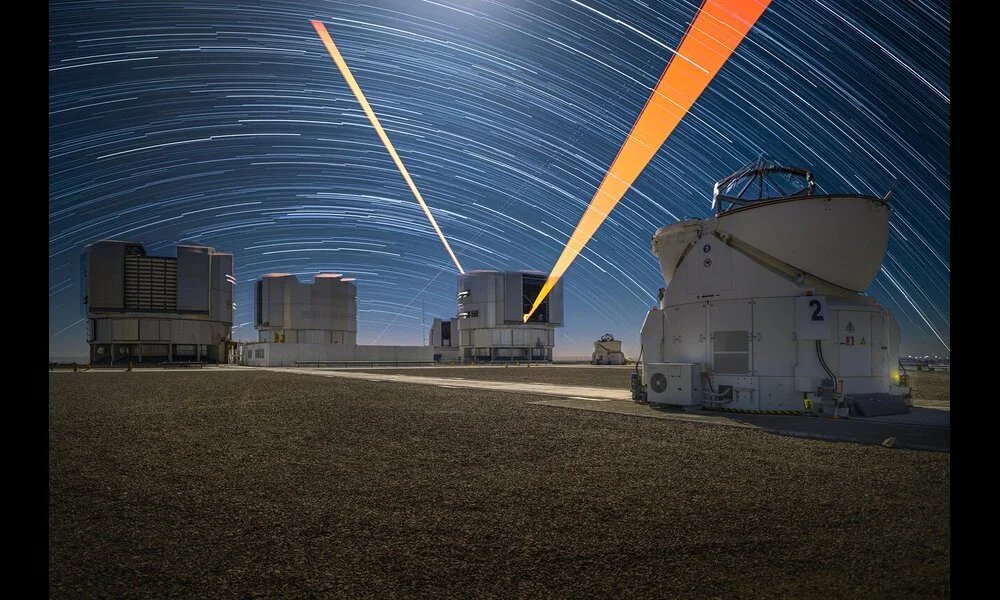 A laser show on Paranal | European Southern Observatory on Flickr