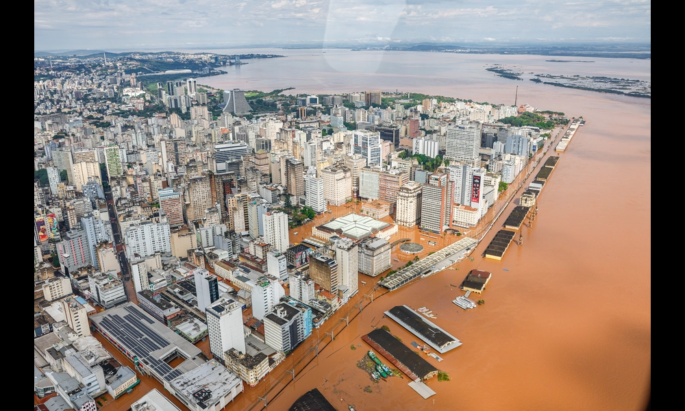 File:05.05.2024 - Sobrevoo das áreas afetadas pelas chuvas em Canoas - 53700500641.jpg | Chronus on Wikimedia